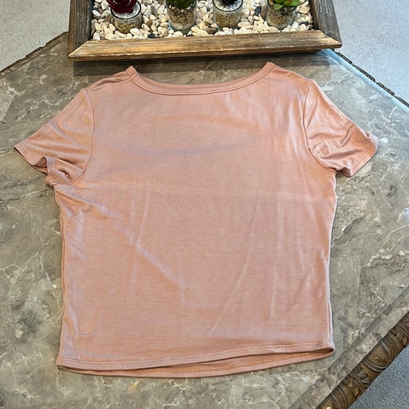 Keyhole top - Picture 2 of 6